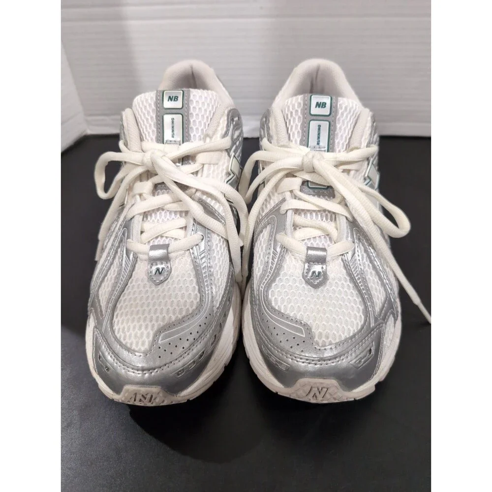 New Balance product euc